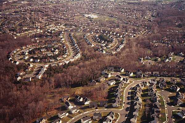 Sprawled suburban housing development (59439 bytes)