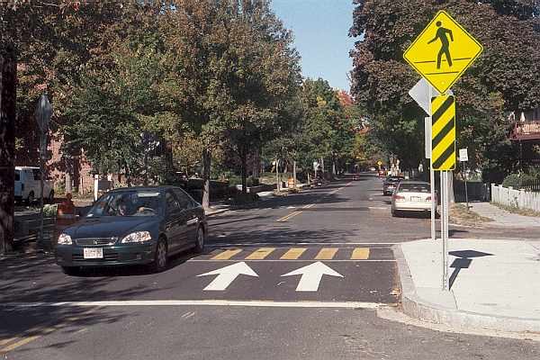 winchester st speed hump.jpg (47217 bytes)