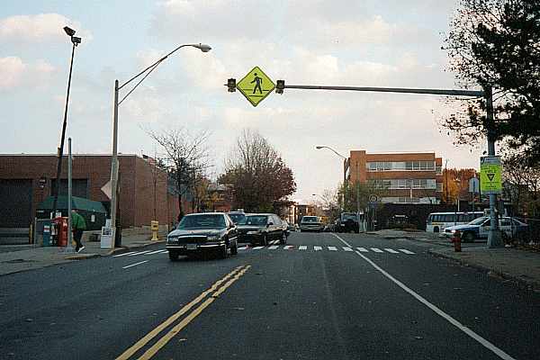 002_00A Broadway near ABP.jpg (31503 bytes)