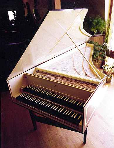 Two-manual harpsichord built from Hubbard kit, 1970-1971 (23 KB JPEG)