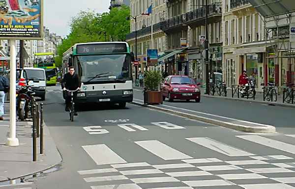 [Image: DSC00103%20bus%20bike%20lane1.jpg]